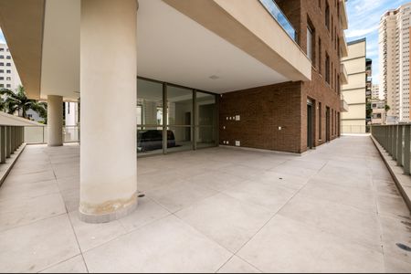 Apartamento à venda com 520m², 4 quartos e 5 vagas Apartamento à venda com 520m², 4 quartos e 5 vagasVaranda