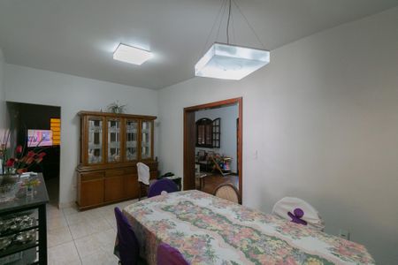 Casa para alugar com 360m², 4 quartos e 1 vaga