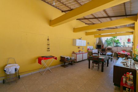 Casa para alugar com 360m², 4 quartos e 1 vaga