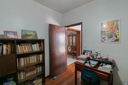 Casa para alugar com 360m², 4 quartos e 1 vaga