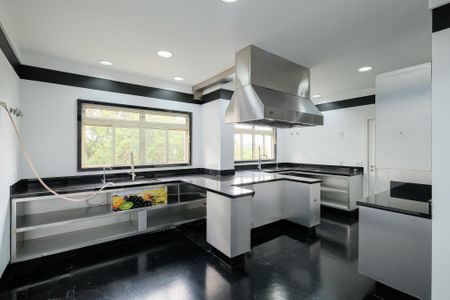 Apartamento à venda com 268m², 2 quartos e 4 vagasCozinha