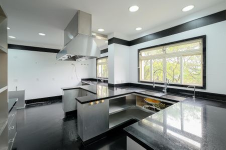 Apartamento à venda com 268m², 2 quartos e 4 vagasCozinha