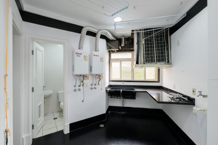 Apartamento à venda com 268m², 2 quartos e 4 vagasLavanderia