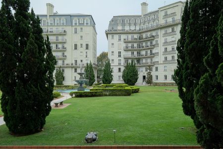 Apartamento à venda com 268m², 2 quartos e 4 vagasFachada