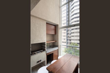 Apartamento à venda com 347m², 4 quartos e 5 vagasVaranda