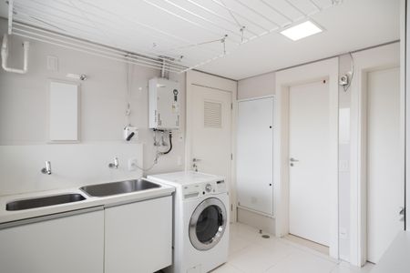 Apartamento à venda com 347m², 4 quartos e 5 vagasLavanderia