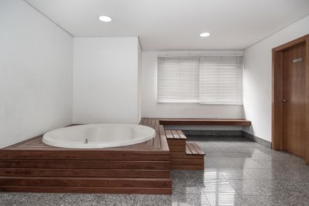 Apartamento à venda com 347m², 4 quartos e 5 vagasjacuzzi