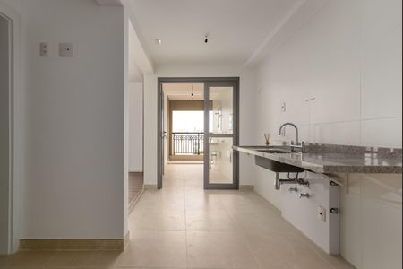 Cozinha de apartamento à venda com 3 quartos, 137m² em Chácara Santo Antônio, São Paulo