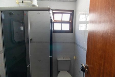 Casa à venda com 320m², 5 quartos e sem vagaBanheiro da Suíte