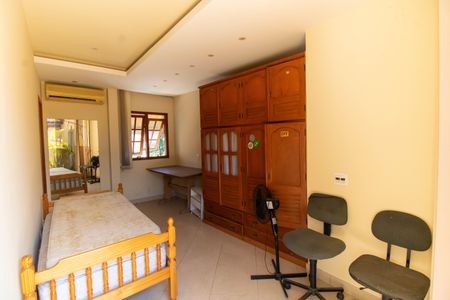 Casa à venda com 320m², 5 quartos e sem vagaQuarto Externo 1