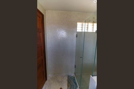 Casa à venda com 320m², 5 quartos e sem vagaBanheiro Externo