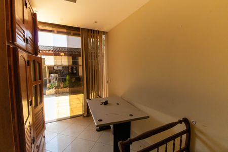 Casa à venda com 320m², 5 quartos e sem vagaQuarto Externo 2