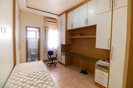 Casa à venda com 320m², 5 quartos e sem vagaSuíte