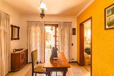 Casa à venda com 203m², 3 quartos e 3 vagas