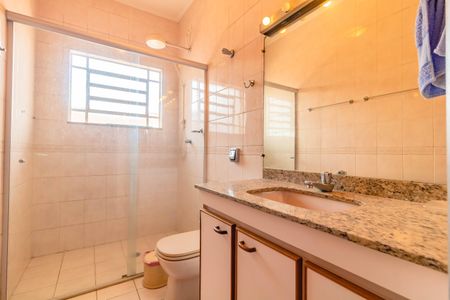 Casa à venda com 203m², 3 quartos e 3 vagas