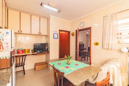 Casa à venda com 203m², 3 quartos e 3 vagas