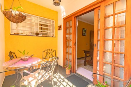 Casa à venda com 3 quartos, 203m² em Cidade Vargas, São Paulo