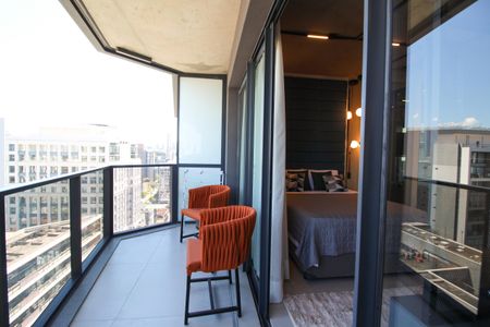 Varanda de kitnet/studio à venda com 1 quarto, 42m² em Vila Olímpia, São Paulo