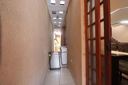 Casa à venda com 168m², 3 quartos e 2 vagasCorredor Lateral