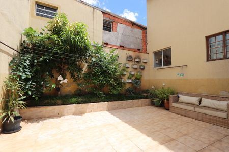 Casa à venda com 168m², 3 quartos e 2 vagasQuintal