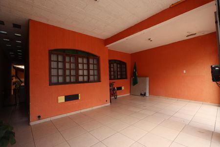 Casa à venda com 168m², 3 quartos e 2 vagasGaragem