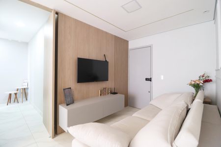 Sala de apartamento para alugar com 2 quartos, 62m² em Granja Marileusa, Uberlândia