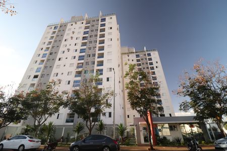 Apartamento para alugar com 62m², 2 quartos e 1 vagaFachada