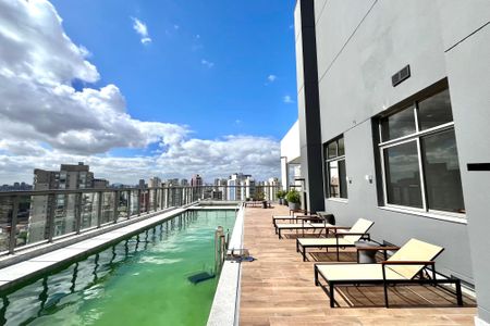 Apartamento à venda com 81m², 3 quartos e 1 vaga Apartamento à venda com 81m², 3 quartos e 1 vagaÁrea comum - Piscina