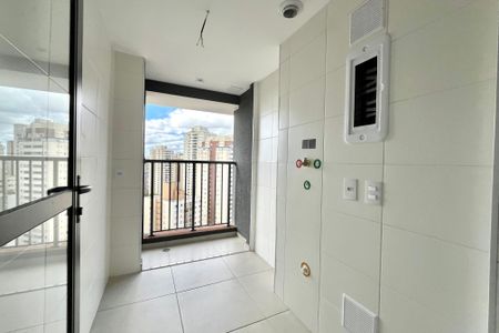 Apartamento à venda com 81m², 3 quartos e 1 vaga Apartamento à venda com 81m², 3 quartos e 1 vagaÁrea de Serviço