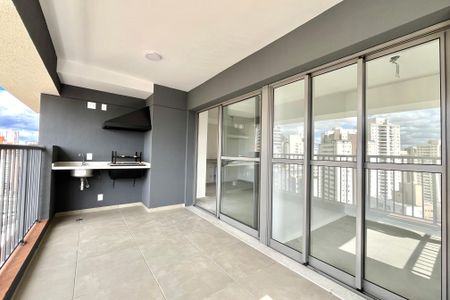 Apartamento à venda com 81m², 3 quartos e 1 vaga Apartamento à venda com 81m², 3 quartos e 1 vagaVaranda