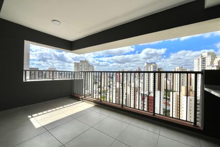 Apartamento à venda com 81m², 3 quartos e 1 vaga Apartamento à venda com 81m², 3 quartos e 1 vagaVaranda