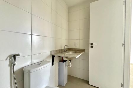 Apartamento à venda com 81m², 3 quartos e 1 vaga Apartamento à venda com 81m², 3 quartos e 1 vagaBanheiro da Suíte