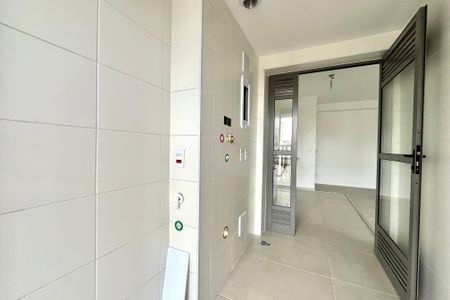 Apartamento à venda com 81m², 3 quartos e 1 vaga Apartamento à venda com 81m², 3 quartos e 1 vagaÁrea de Serviço