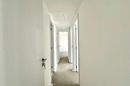 Apartamento à venda com 81m², 3 quartos e 1 vaga Apartamento à venda com 81m², 3 quartos e 1 vagaCorredor