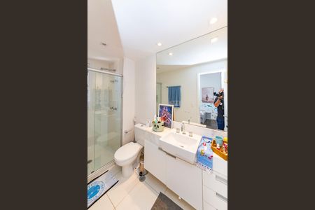 Apartamento à venda com 154m², 4 quartos e 3 vagasBanheiro da Suíte 2