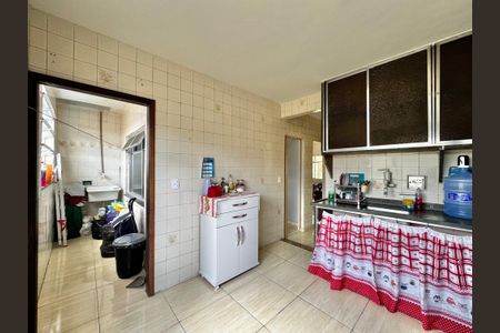 Apartamento à venda com 128m², 4 quartos e sem vagaCozinha 2