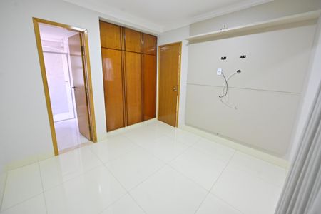 Apartamento para alugar com 200m², 4 quartos e 1 vagaSuíte 2