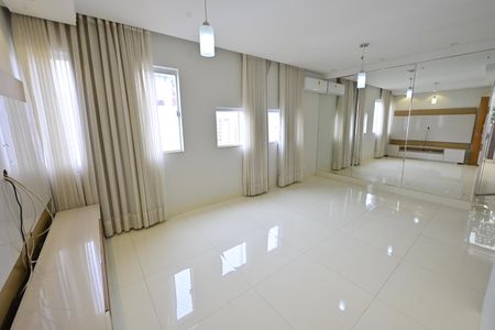 Apartamento para alugar com 200m², 4 quartos e 1 vagaSala
