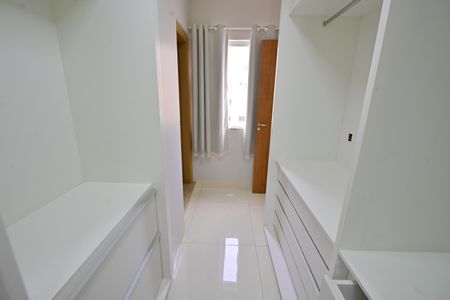 Apartamento para alugar com 200m², 4 quartos e 1 vagaCloset da Suíte 1