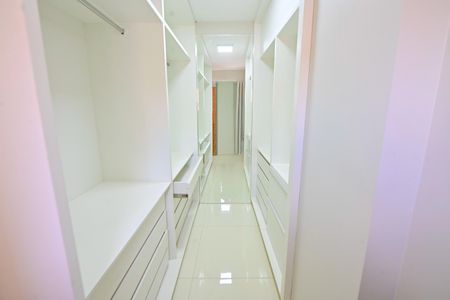 Apartamento para alugar com 200m², 4 quartos e 1 vagaCloset da Suíte 1