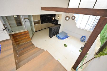 Apartamento para alugar com 200m², 4 quartos e 1 vagaEscada