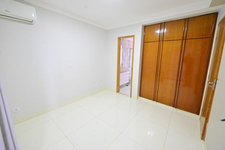Apartamento para alugar com 200m², 4 quartos e 1 vagaSuíte 2