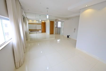 Apartamento para alugar com 200m², 4 quartos e 1 vagaSala