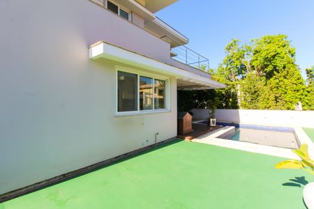 Casa de condomínio à venda com 317m², 4 quartos e 4 vagasÁrea externa