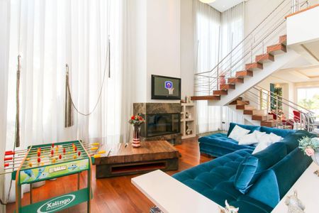 Sala de casa de condomínio à venda com 4 quartos, 317m² em Igara, Canoas