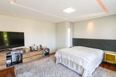 Casa de condomínio à venda com 317m², 4 quartos e 4 vagasSuíte 4