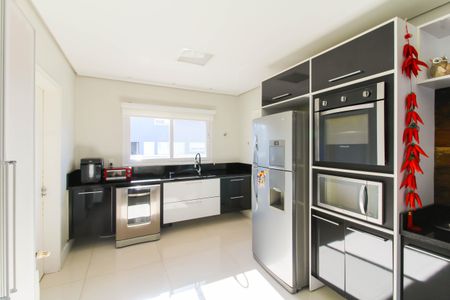 Casa de condomínio à venda com 317m², 4 quartos e 4 vagasCozinha