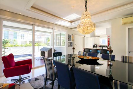 Sala de casa de condomínio à venda com 4 quartos, 317m² em Igara, Canoas