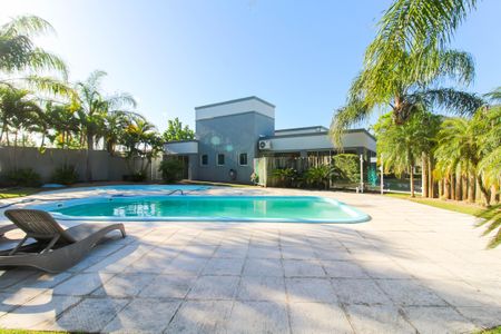 Casa de condomínio à venda com 317m², 4 quartos e 4 vagasÁrea comum - Piscina