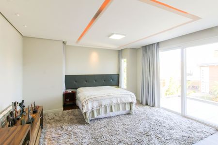 Casa de condomínio à venda com 317m², 4 quartos e 4 vagasSuíte 4